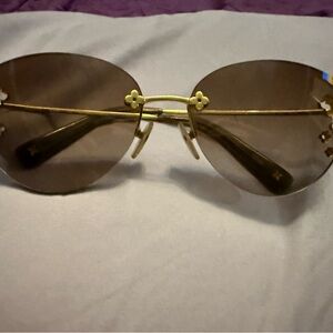 Mint condition Louis Vuitton sunglasses